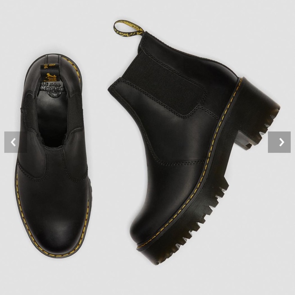 Doc Martens Rometty Chelsea Booties